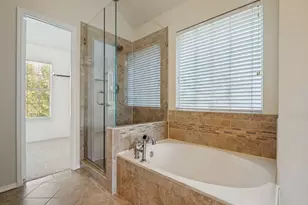 307 Mary Pat Dr, Grand Prairie, TX 75052 - Photo 16
