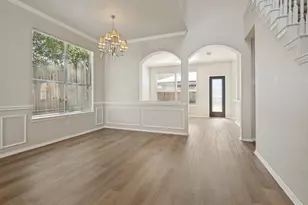 307 Mary Pat Dr, Grand Prairie, TX 75052 - Photo 10