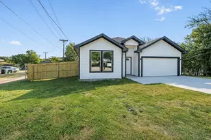 108 N Couch St, Italy, TX 76651 - Photo 4