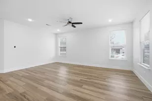 108 N Couch St, Italy, TX 76651 - Photo 10