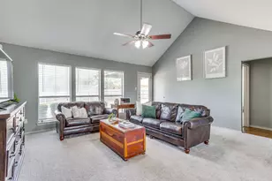 613 E 1st St, Weatherford, TX 76086 - Photo 14