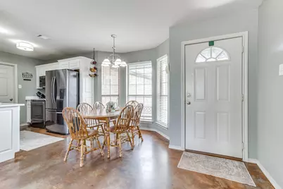 613 E 1st Street, Weatherford, TX 76086 - Photo 4