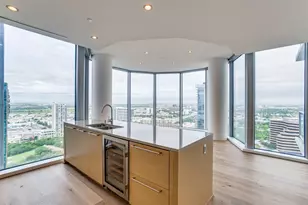 2900 McKinnon St, Dallas, TX 75201 - Photo 6
