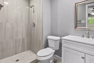 6210 Glenmoor Dr, Garland, TX 75043 - Photo 14