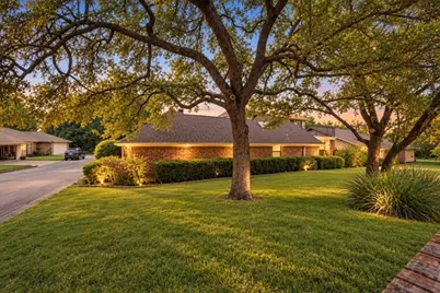 68 Legend Road, Benbrook, TX 76132 - Photo 2