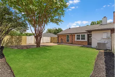 2429 Chestnut Way, Bedford, TX 76022 - Photo 14