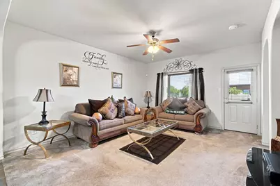 7101 Creighton Court, Fort Worth, TX 76120 - Photo 10