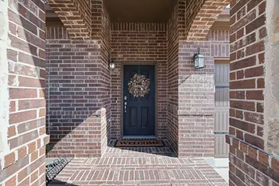 7101 Creighton Court, Fort Worth, TX 76120 - Photo 4