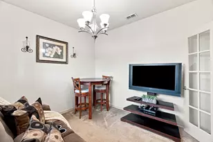7101 Creighton Ct, Fort Worth, TX 76120 - Photo 6