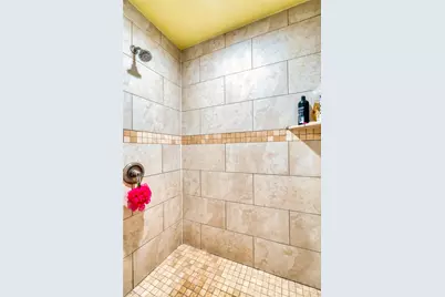 813 Iowa Street, Irving, TX 75060 - Photo 24