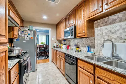 813 Iowa Street, Irving, TX 75060 - Photo 16