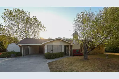 103 Boca Vista Court, Chico, TX 76431 - Photo 2
