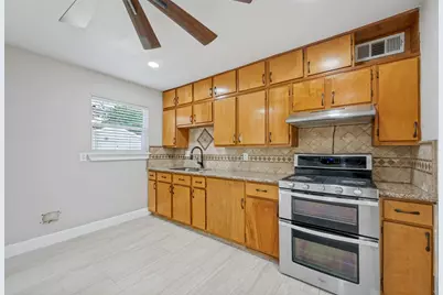 3584 Regal Road, Fort Worth, TX 76111 - Photo 6