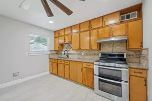 3584 Regal Rd, Fort Worth, TX 76111 - Photo 6