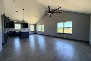 136 Hcr 2221 E, Aquilla, TX 76622 - Photo 4