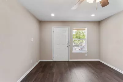 1406 Courtney Place #D, Cleburne, TX 76033 - Photo 4