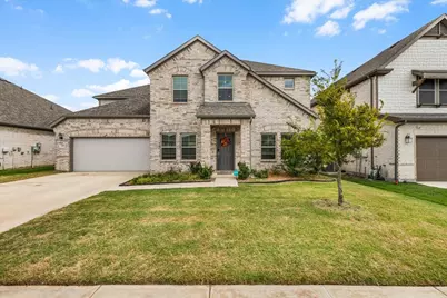 305 Laurel Drive, Justin, TX 76247 - Photo 2