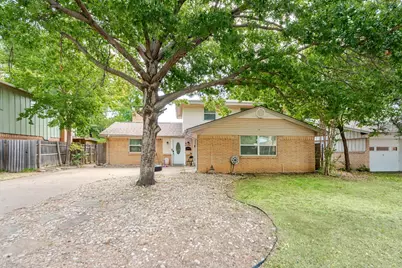 2416 Summer Place Drive, Irving, TX 75062 - Photo 2