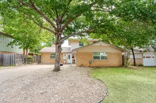 2416 Summer Pl Dr, Irving, TX 75062 - Photo 2