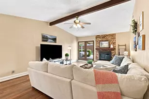 216 Old Hickory Dr, Irving, TX 75060 - Photo 8