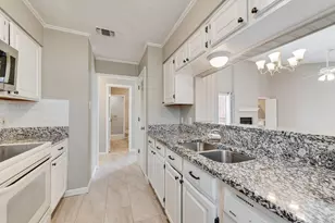 905 Cedarland Blvd, Arlington, TX 76011 - Photo 10