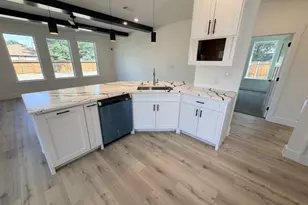 2904 Wilhoit Rd, Balch Springs, TX 75180 - Photo 2
