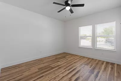 809 Tierney Road, Fort Worth, TX 76112 - Photo 4