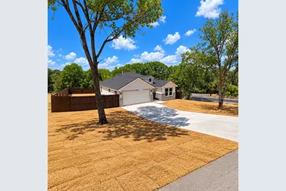2708 Beechwood Street, Granbury, TX 76048 - Photo 4