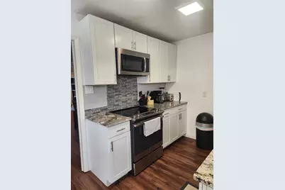 11304 Park Central Place #B, Dallas, TX 75230 - Photo 8
