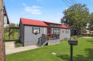 2013 Bedford Ct, Weatherford, TX 76087 - Photo 2