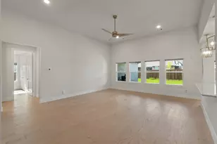 3905 Henley Ln, Garland, TX 75043 - Photo 4