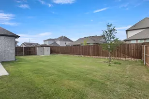 3905 Henley Ln, Garland, TX 75043 - Photo 30