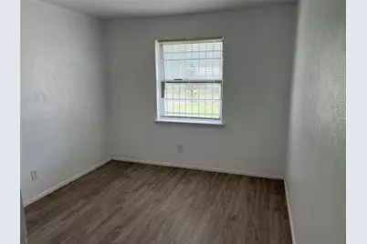 10327 Springhaven Drive, Dallas, TX 75217 - Photo 12