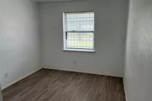 10327 Springhaven Dr, Dallas, TX 75217 - Photo 12