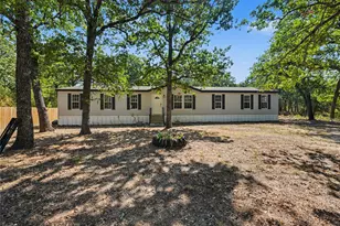 109 Summers Cir, Azle, TX 76020 - Photo 2
