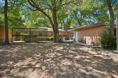 11232 Yorkmont Circle, Dallas, TX 75218 - Photo 14
