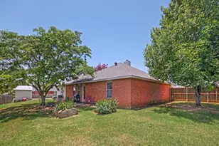 1036 Summit Dr, Justin, TX 76247 - Photo 20