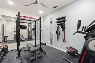 6441 Naples Dr, Irving, TX 75039 - Photo 6