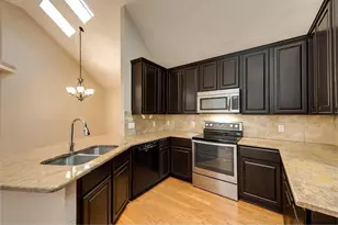 3032 Sawtooth Dr, Plano, TX 75025 - Photo 2