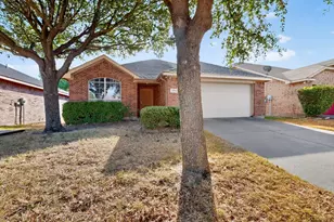 2954 Cowboy Dr, Dallas, TX 75237 - Photo 10