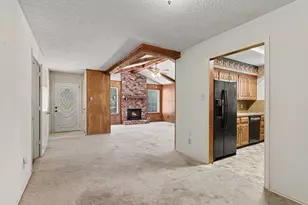 17 Oakmont Ct, Pantego, TX 76013 - Photo 6