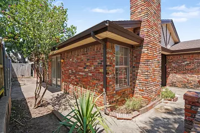 17 Oakmont Court, Pantego, TX 76013 - Photo 4