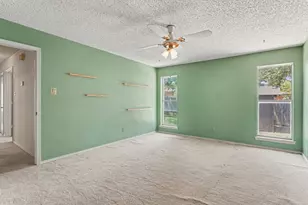 17 Oakmont Ct, Pantego, TX 76013 - Photo 16