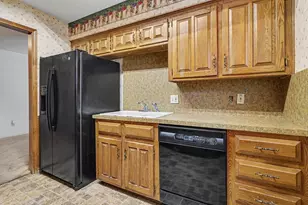 17 Oakmont Ct, Pantego, TX 76013 - Photo 14