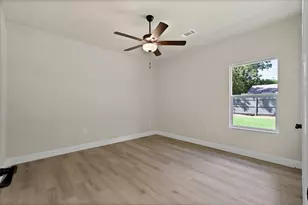659 Holcomb Rd, Dallas, TX 75217 - Photo 20