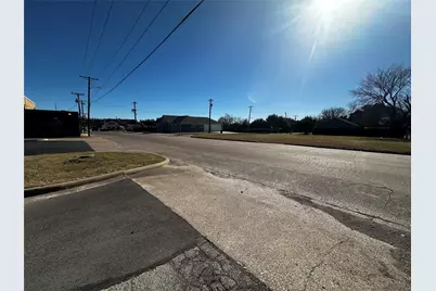 118 W College Street, Mesquite, TX 75149 - Photo 10