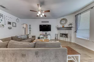 1060 Wildwood Dr, Joshua, TX 76058 - Photo 4