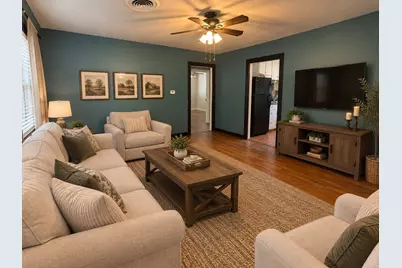 137 Bowie Street, McGregor, TX 76657 - Photo 2