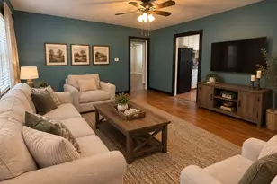 137 Bowie St, McGregor, TX 76657 - Photo 2