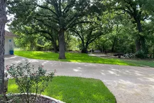 27160 Whispering Meadow Dr, Whitney, TX 76692 - Photo 6